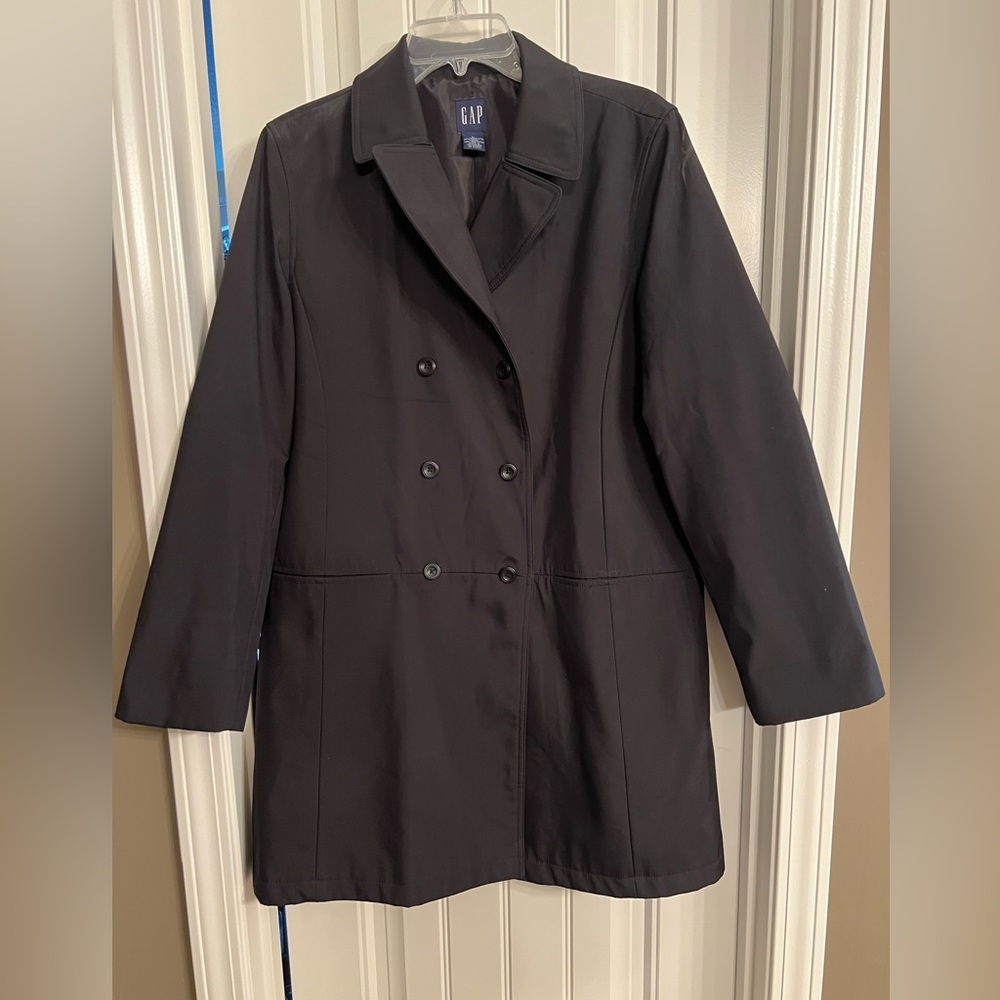 Women’s size large, GAP, water resistant, lined black pea coat